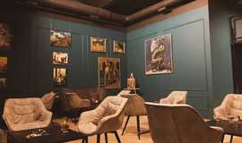 Good Habits Gallery Lounge
